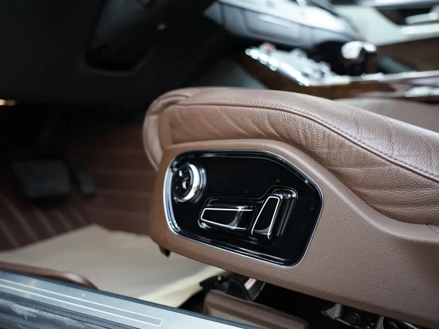 Audi A8 2013 A8L 45 TFSI quattro Comfort фото 16