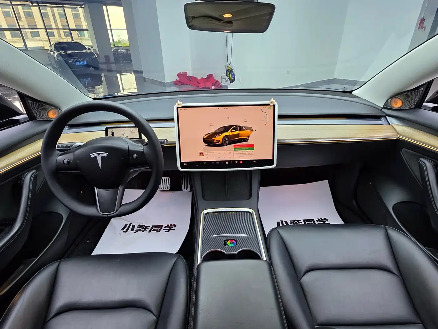 Фото 3 - Tesla Model 3