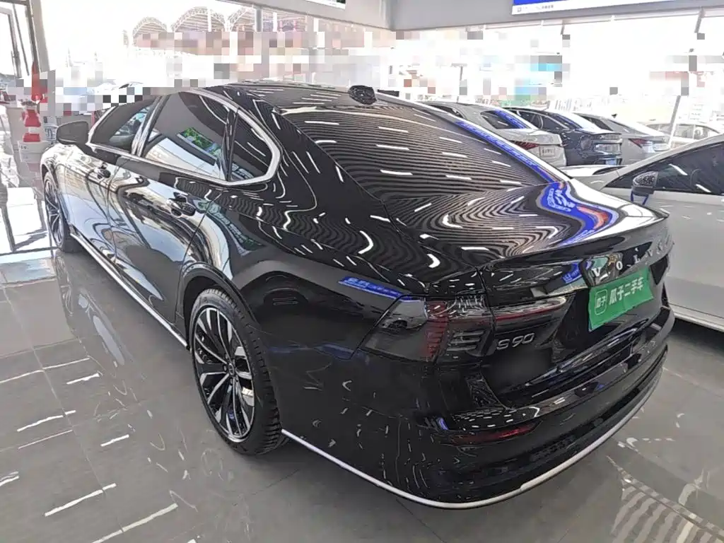 Photo 5 - Volvo S90