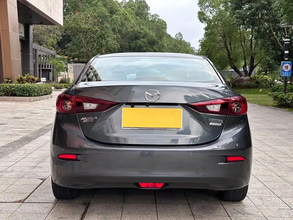 Mazda Mazda 3 2014 2014 Sedan 1.5L Automatic Luxury