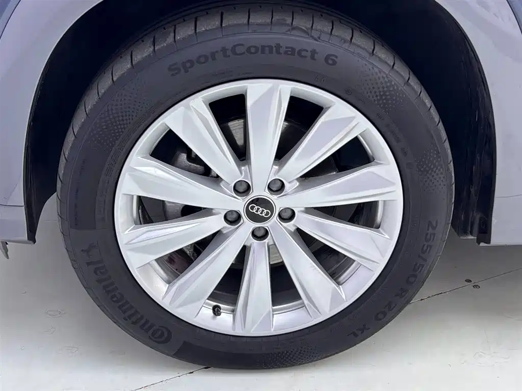 Audi Q6 2024 2024 45 TFSI quattro Qi Yun Yu Lin Package 6-seater