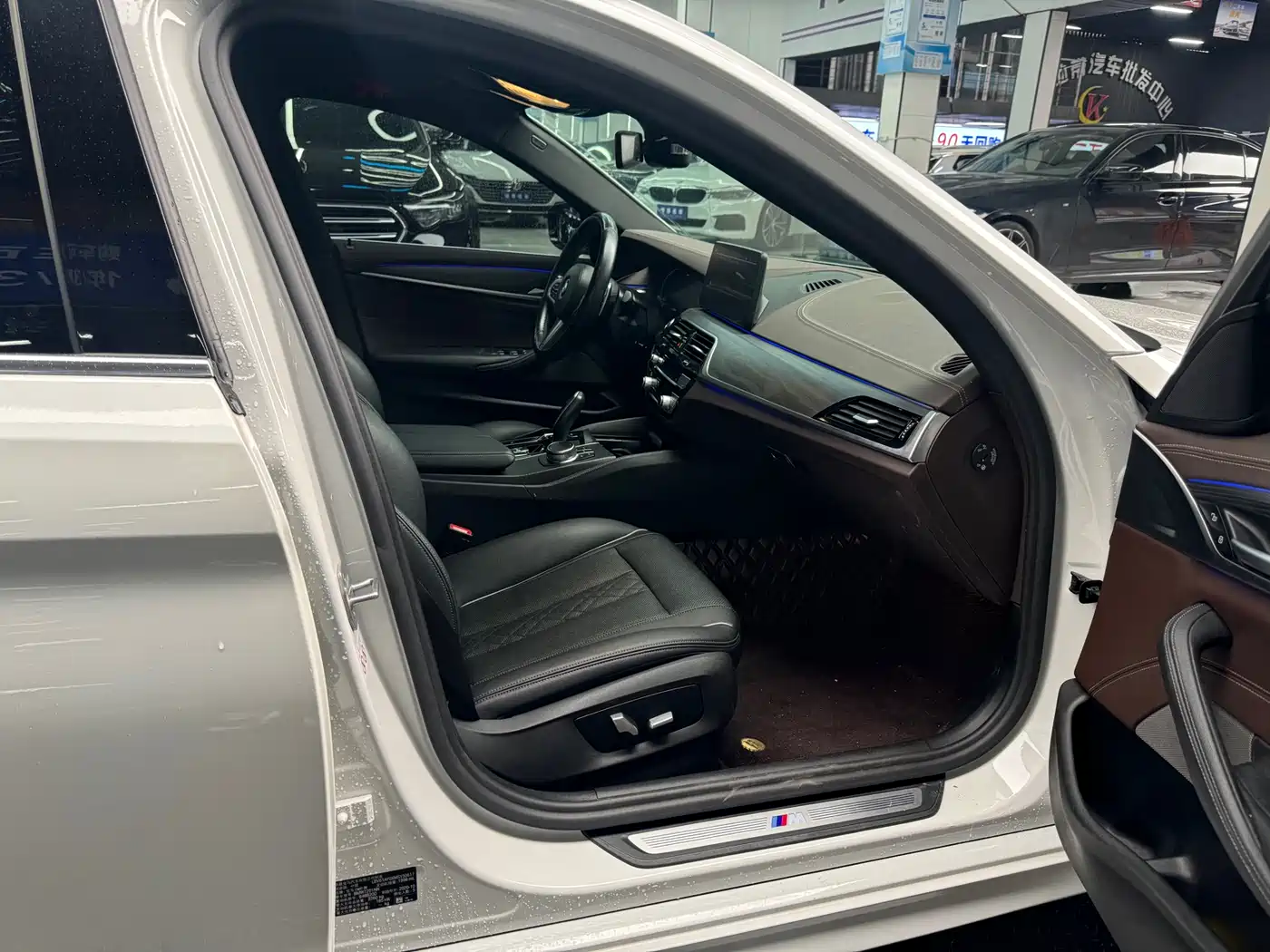 BMW 5 Series 2021 530Li Leading M Sport Package фото 11