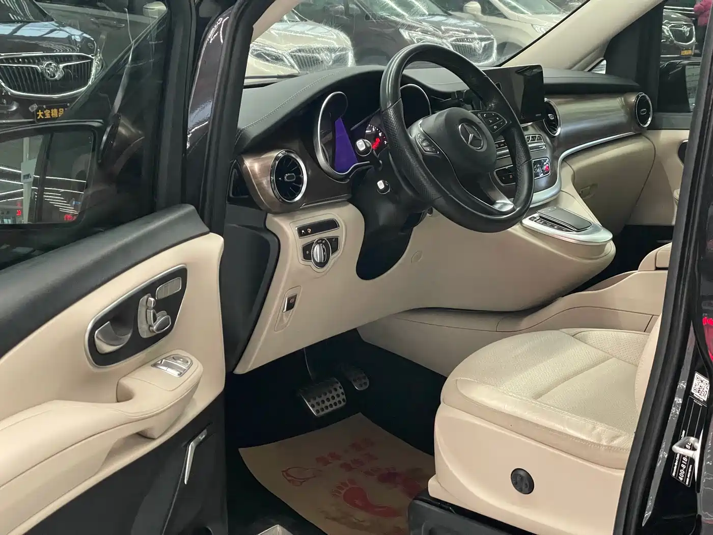 Mercedes-Benz V-Class 2020 V 260 Luxury Edition фото 4