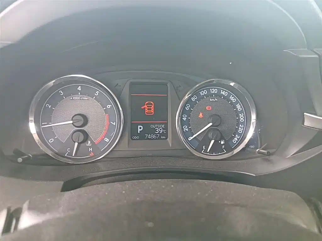 Toyota Corolla 2014 1.6L CVT GL-i фото 12