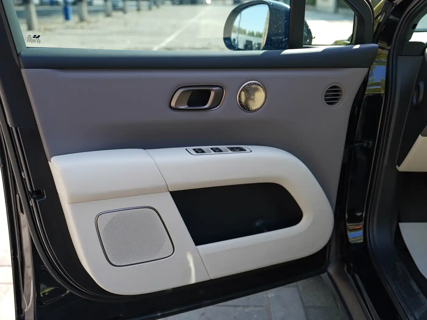 Li Auto i6 2026 2025 2WD Base Model