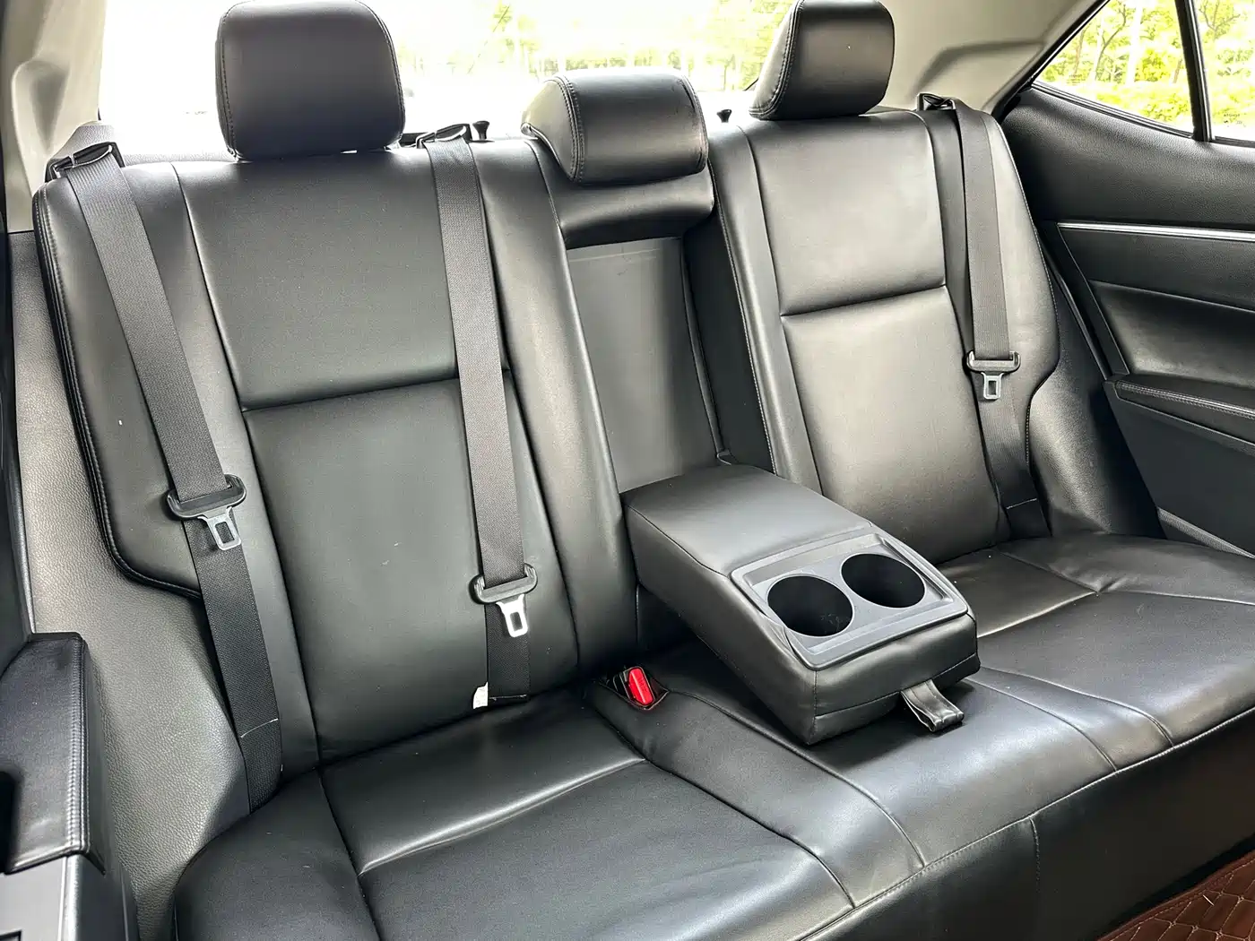 Toyota Levin 2017 Facelift 185T CVT Elite (China V) фото 20