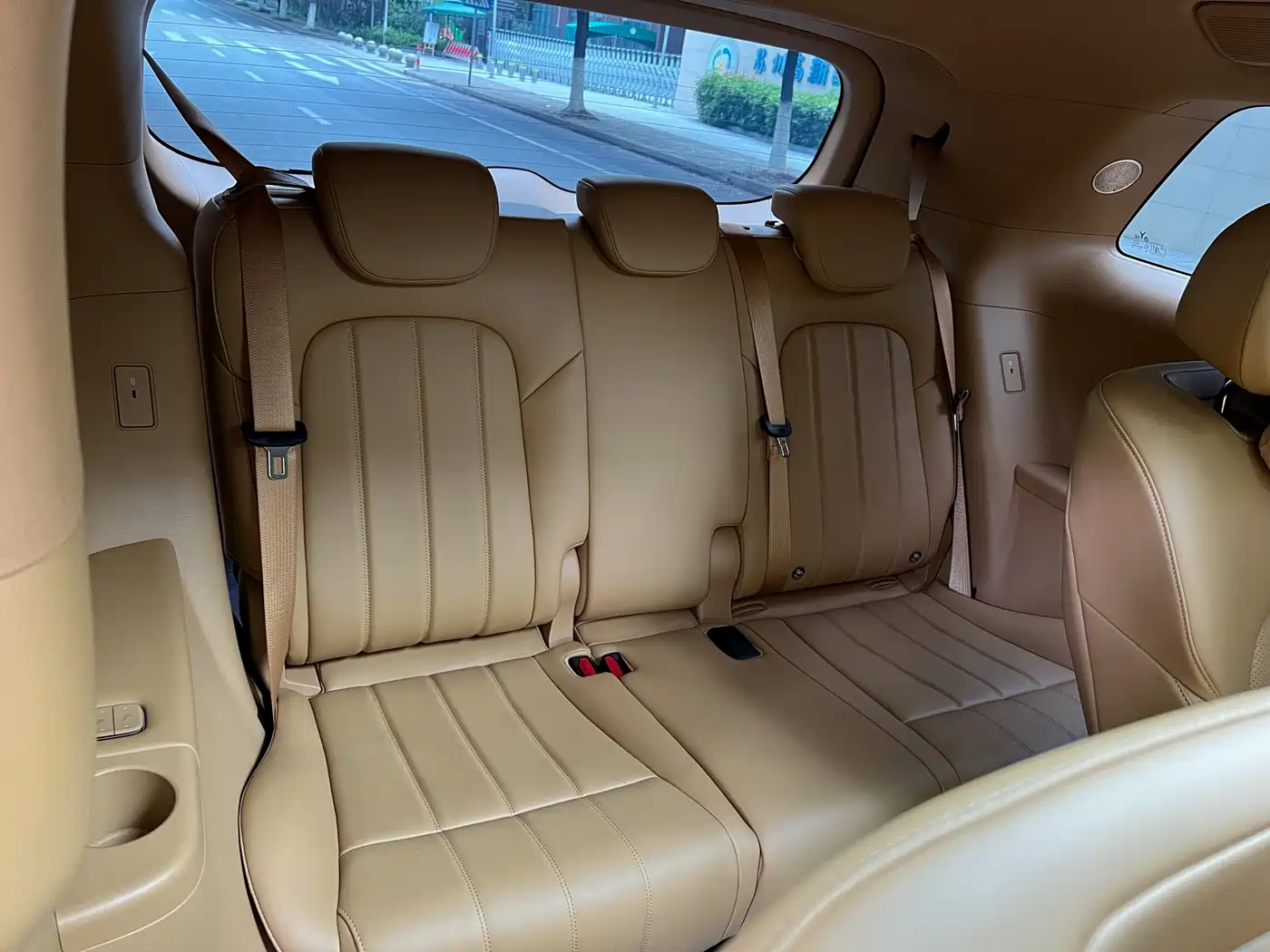 Voyah Auto Voyah Dreamer 2025 PHEV AWD Flagship Kunpeng Edition фото 13