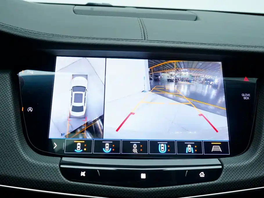 Фото 21 - Cadillac CT6