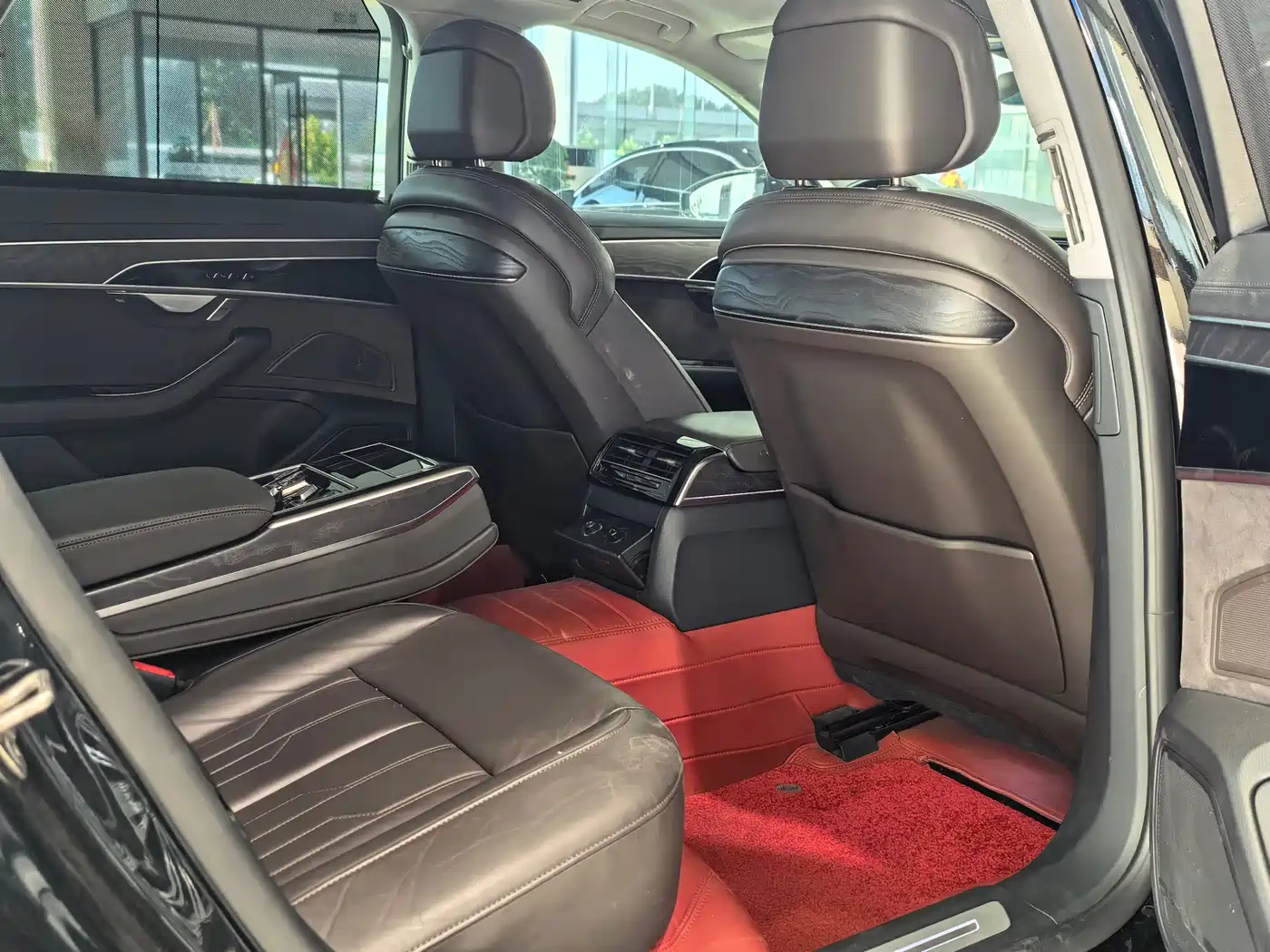 Audi A8 2024 Model A8L 45 TFSI quattro Luxury фото 8