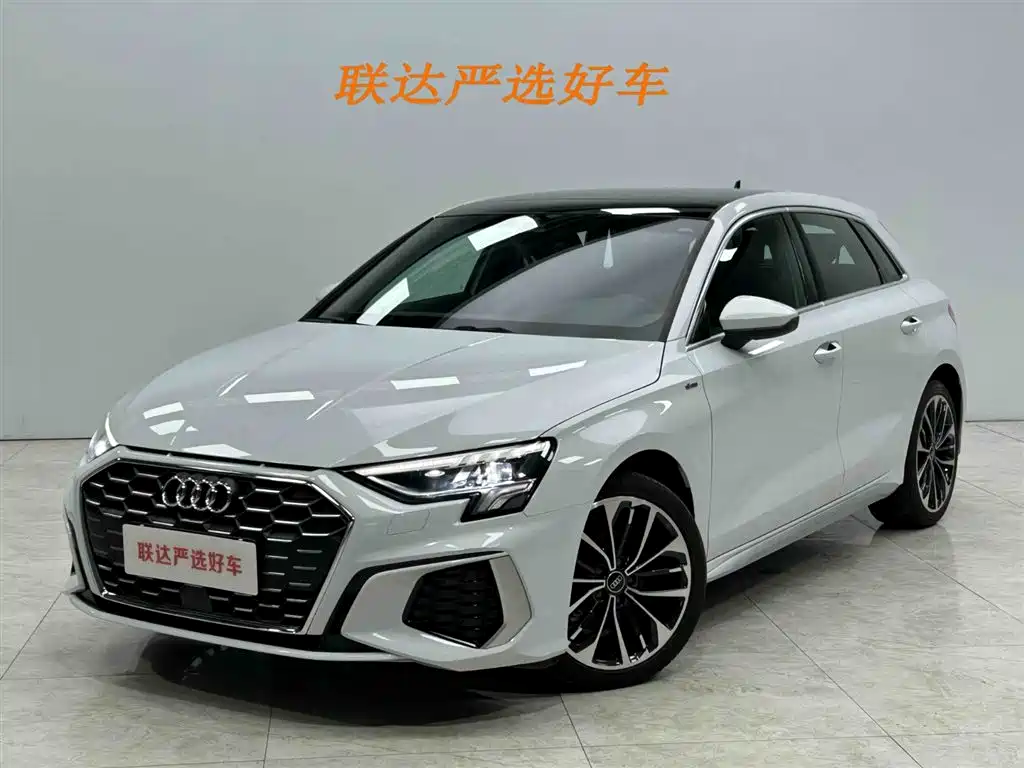 Audi A3 2023 Facelift Sportback 35 TFSI Luxury Sport