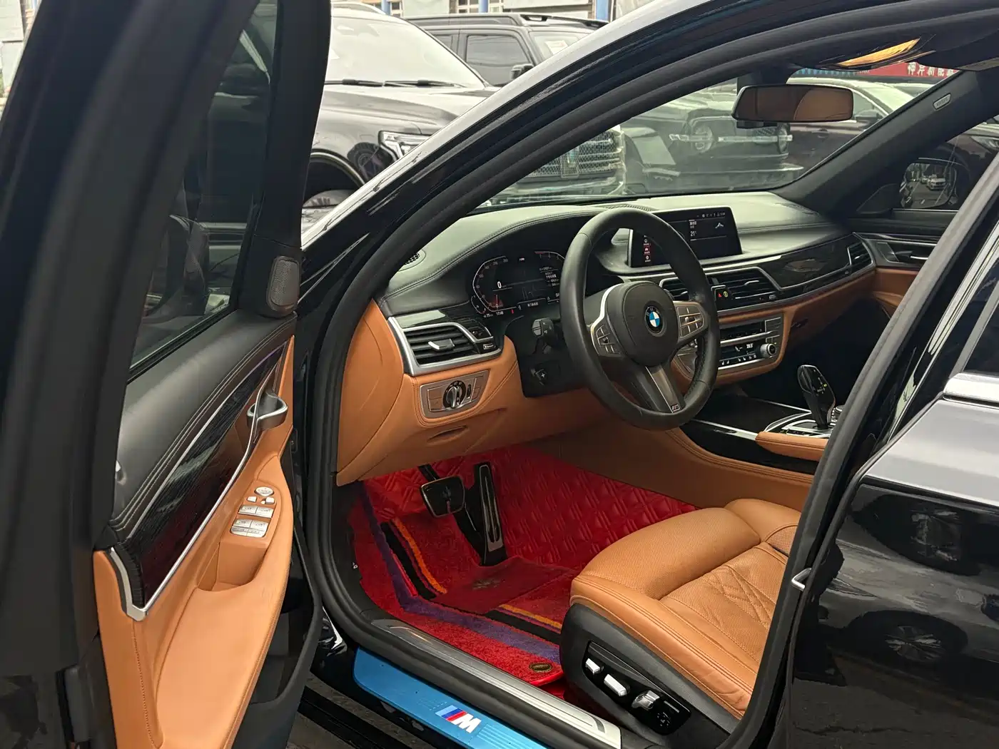 BMW 7 Series 2019 740Li Leading M Sport Package фото 28