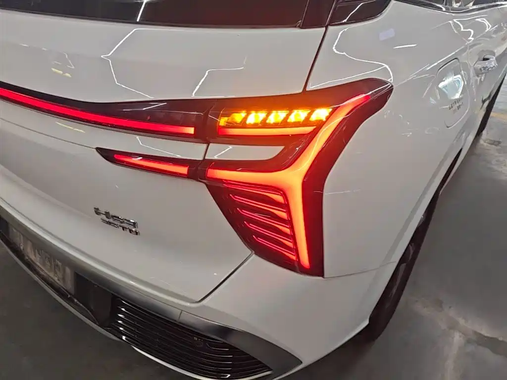 Hongqi HS3 2023 1.5T 2WD Virtue Edition фото 8