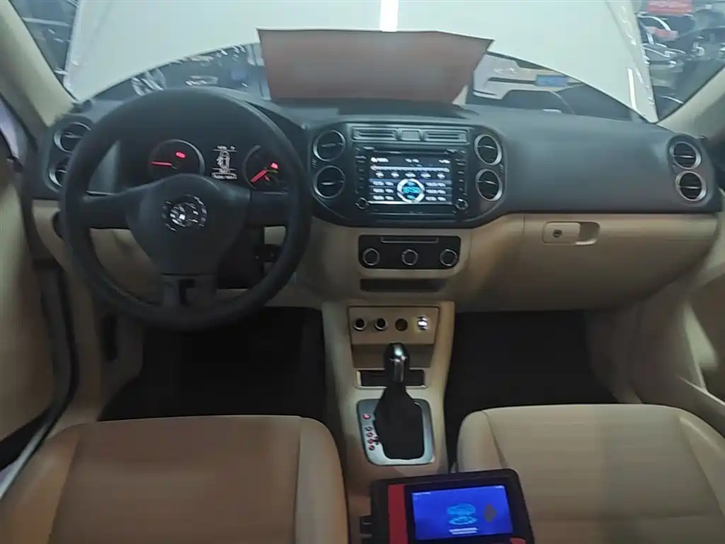 Volkswagen Tiguan 2015 1.8TSI Automatic 2WD Trendline фото 10