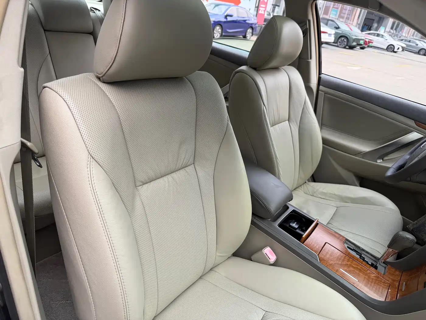 Toyota Camry 2013 200G Classic Luxury Edition фото 16