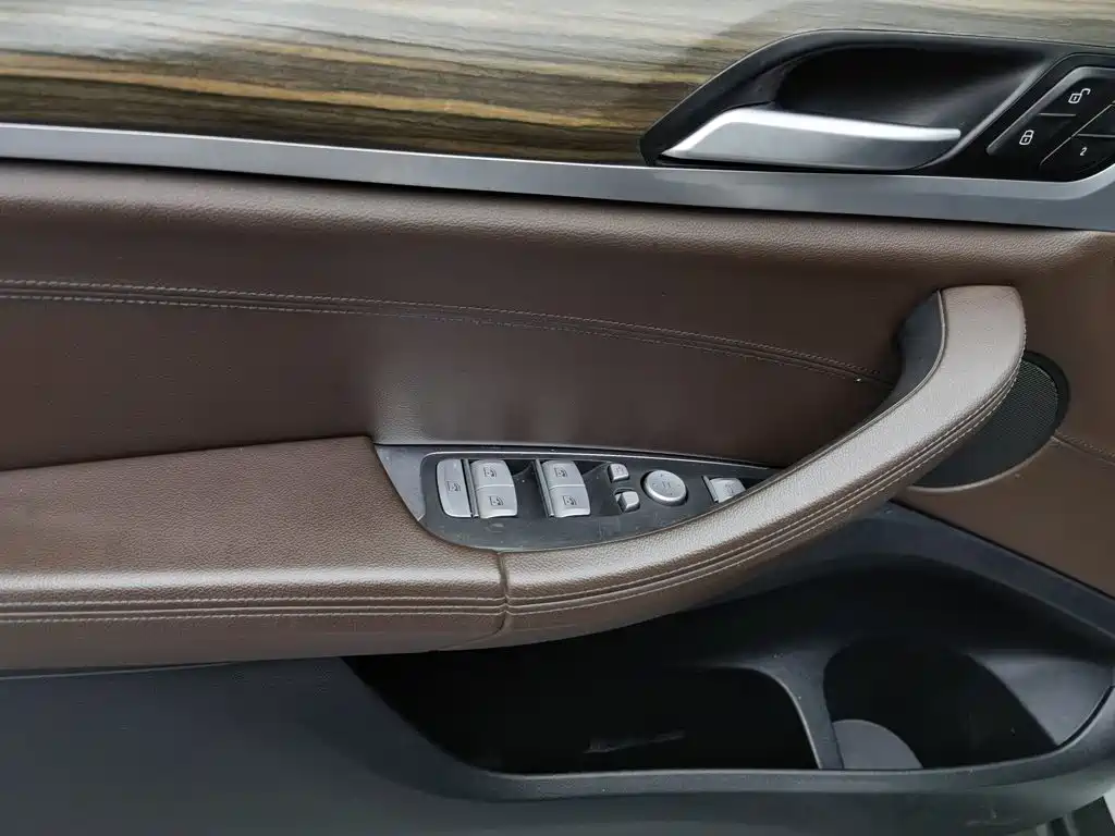 Photo 9 - BMW X3