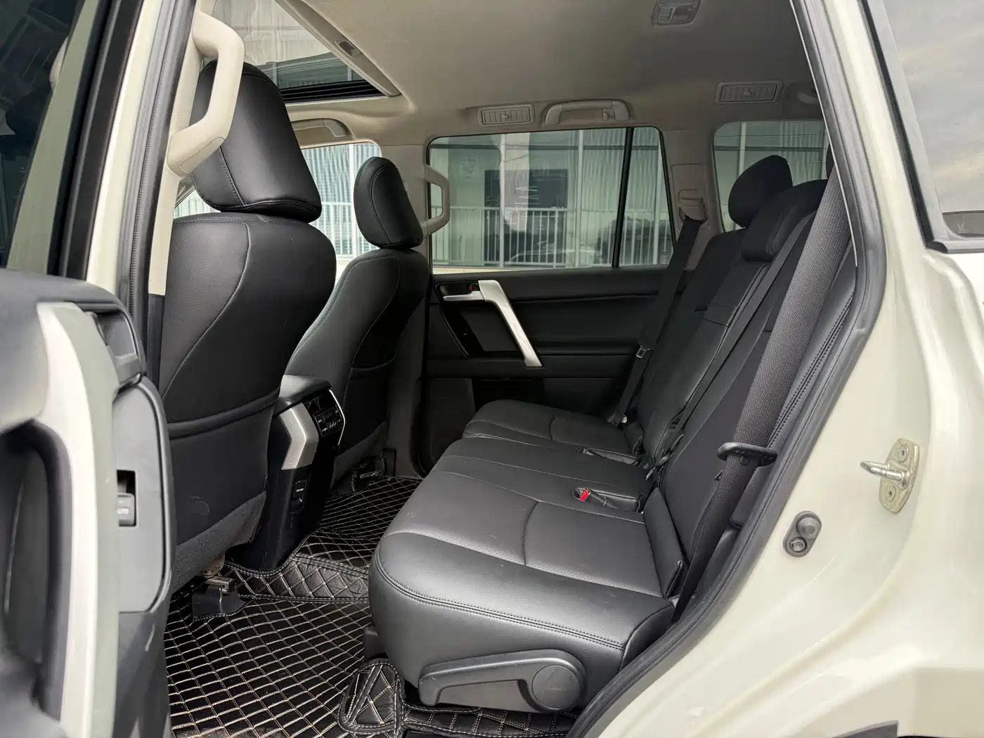 Toyota Prado 2018 3.5L Auto TX фото 10