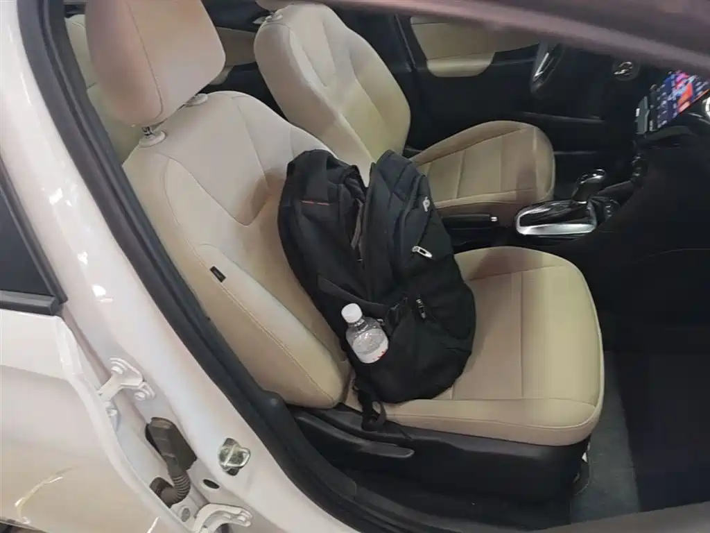 Buick Excelle 2020 15N CVT Elite фото 25