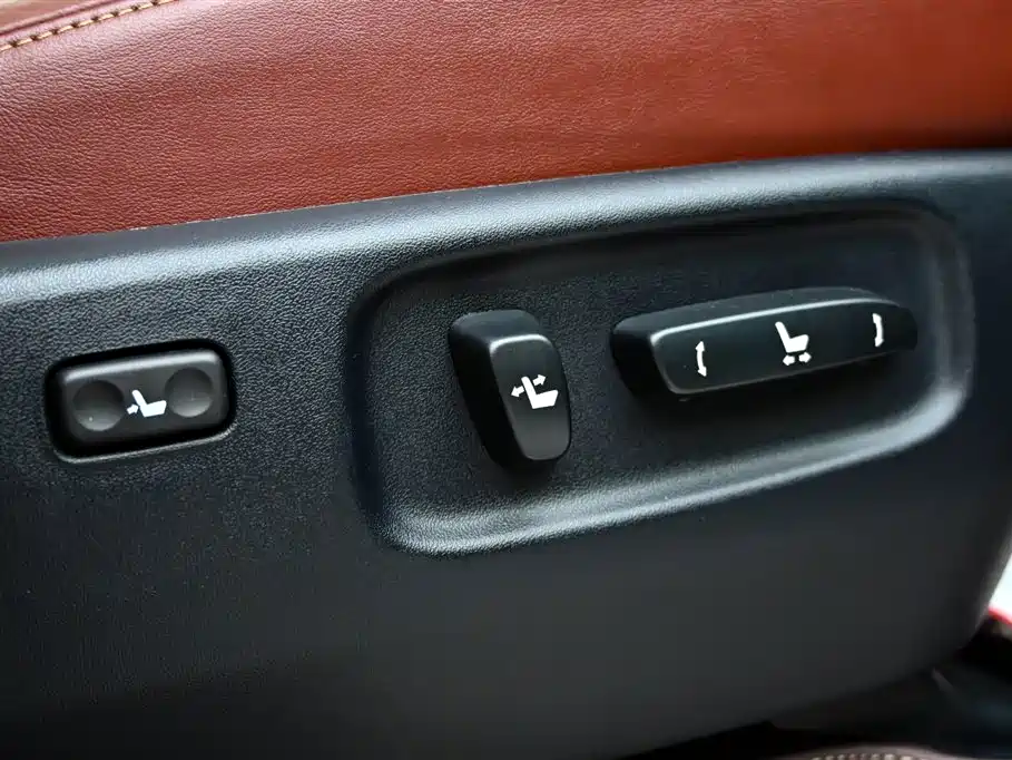 Lexus LX 2017 570 Prestige Luxury фото 29