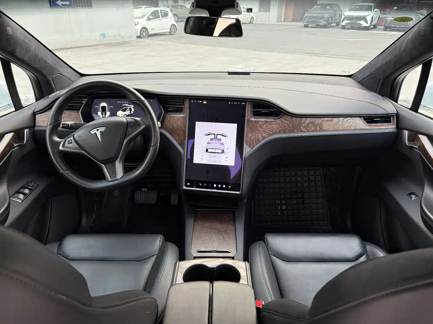 TESLA MODEL X