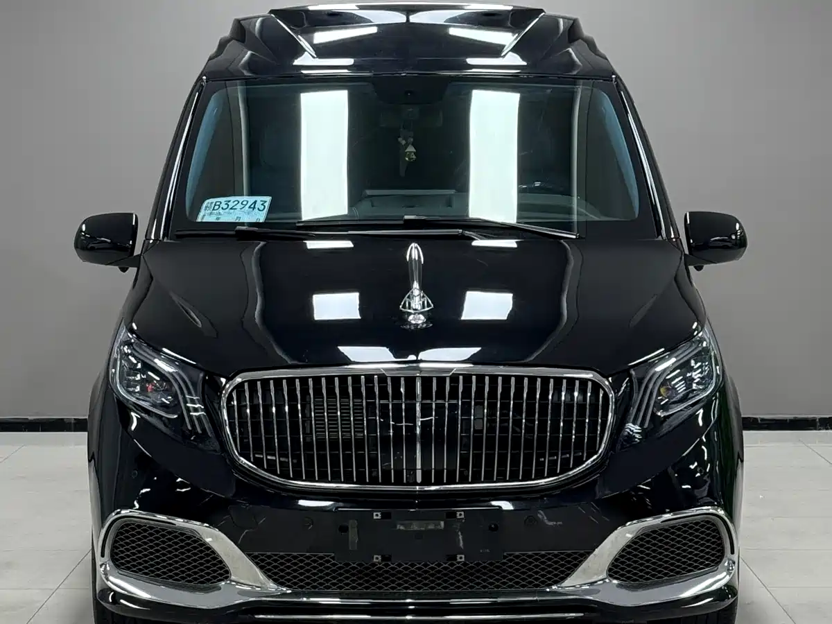 Mercedes-Benz Vito 2023 2.0T Business 7-Seater фото 3