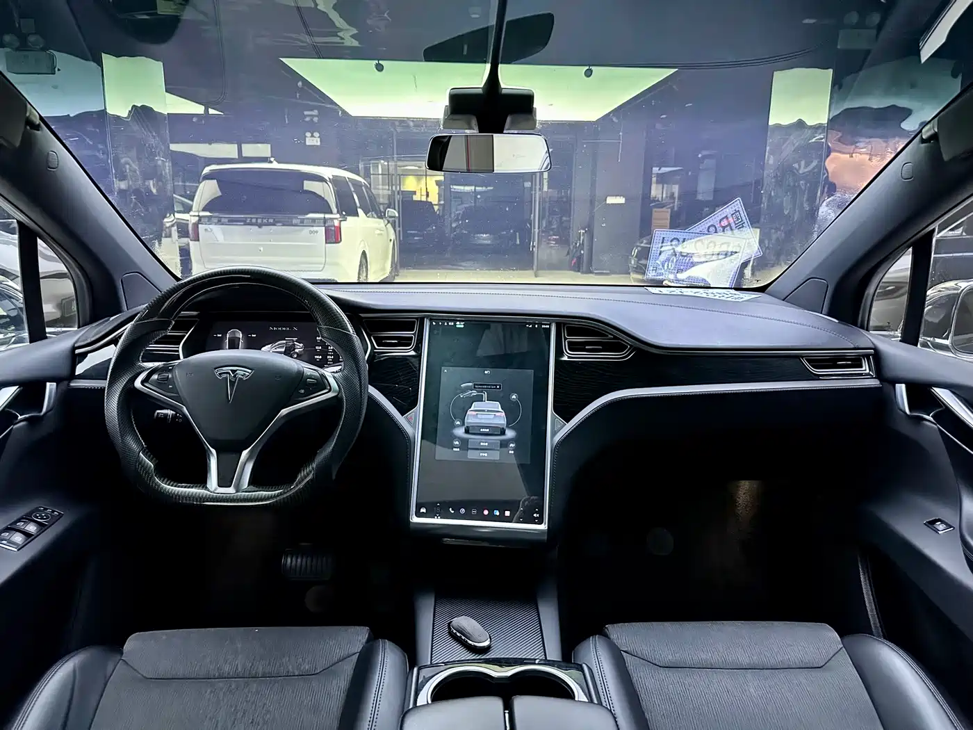 TESLA MODEL X