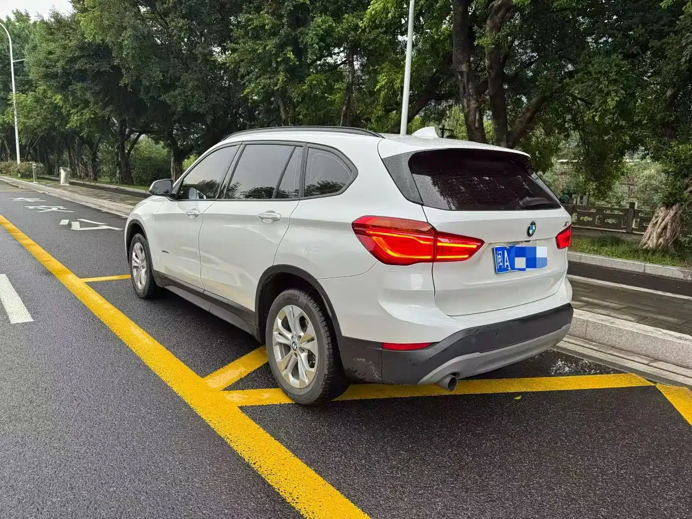 BMW X1 2018 sDrive18Li Fashion Model фото 9