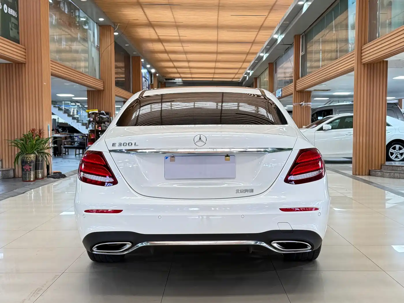 Mercedes-Benz E-Class 2016 E 300 L Sport Luxury фото 26