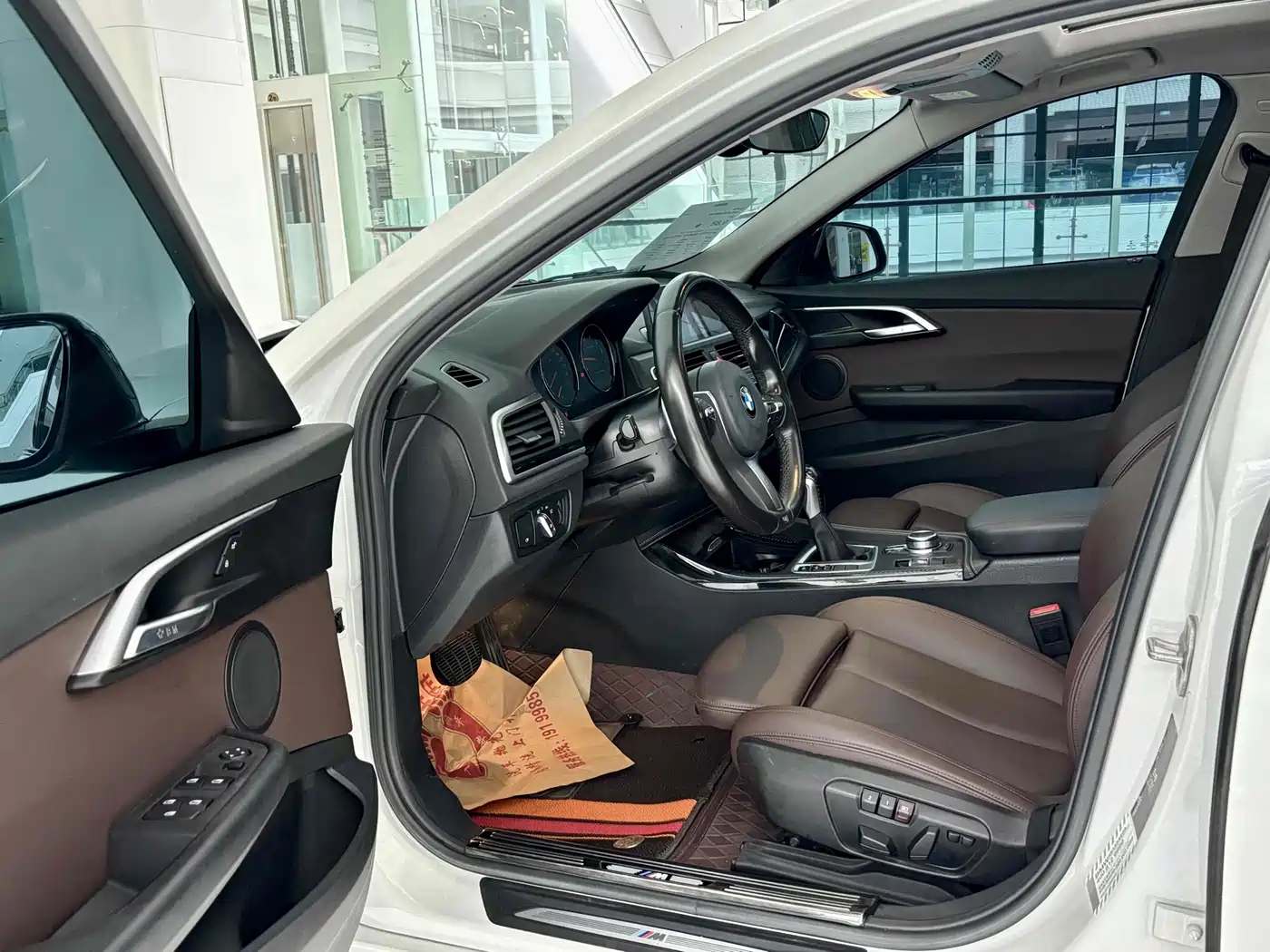 BMW 1 Series 2019 120i Leading M Sport Package фото 8