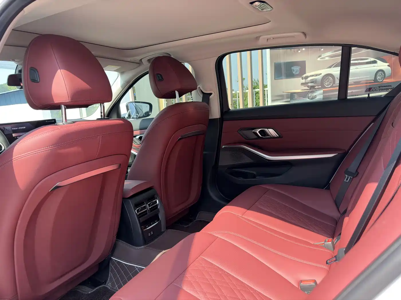 BMW 3 Series 2025 325Li M Sport Package фото 3
