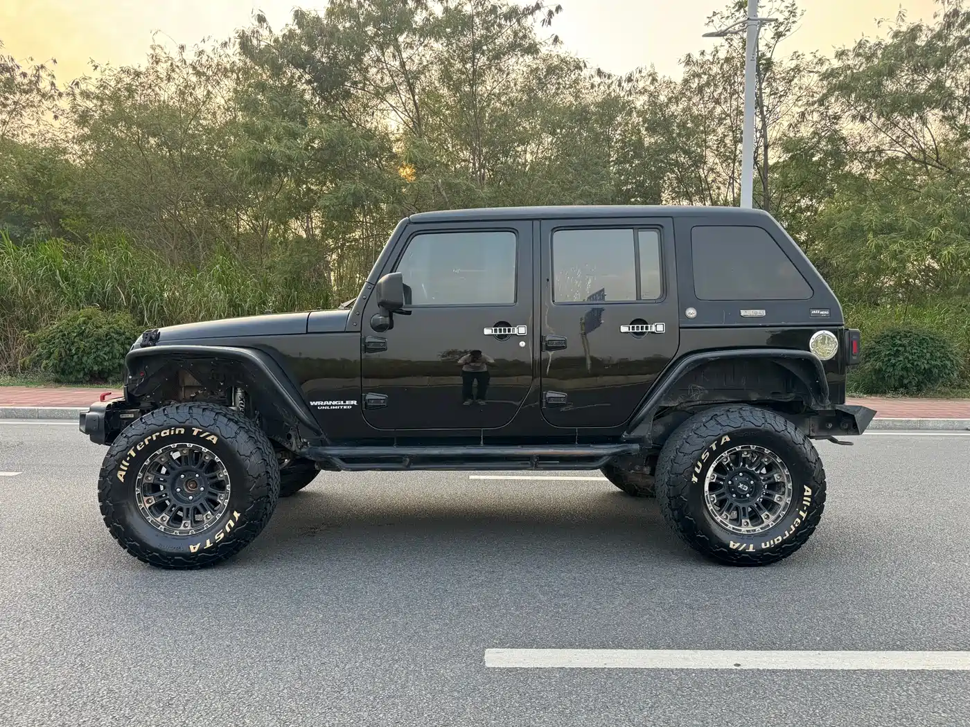 Photo 19 - Jeep Wrangler