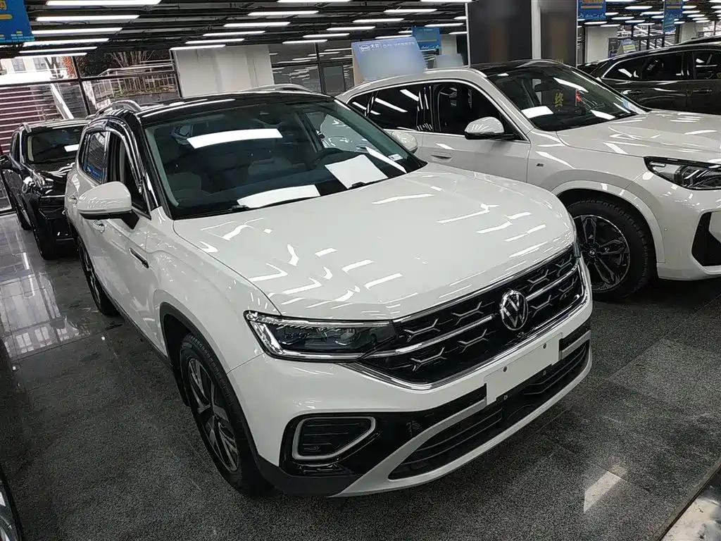 Volkswagen Tayron 2023 330TSI 2WD Luxury Plus Advanced Edition фото 4
