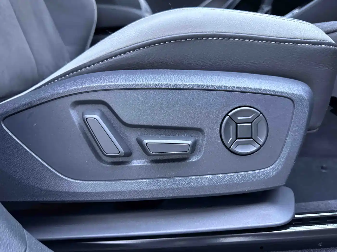 Audi Q3 2023 35 TFSI Fashion Dynamic (1.4T) фото 16