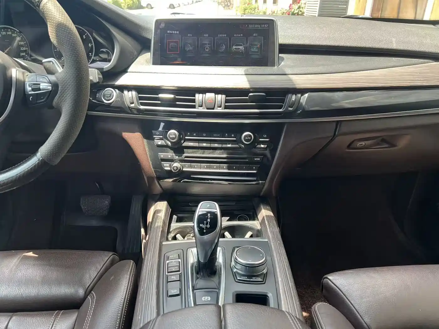 BMW X5 (Import) 2017 xDrive35i Leading Edition фото 5