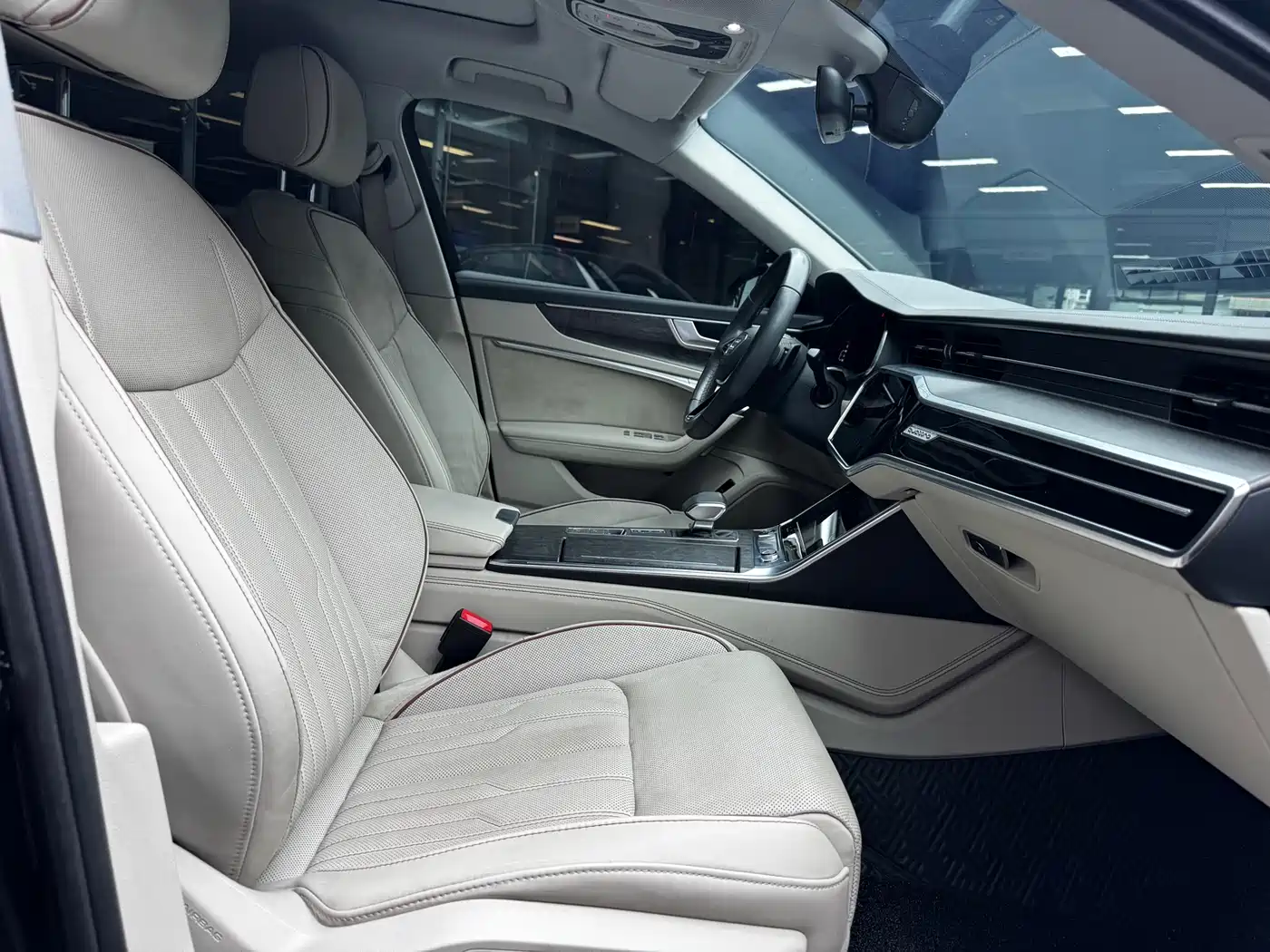 Audi A6L 2022 55 TFSI quattro Premium Elegance фото 7