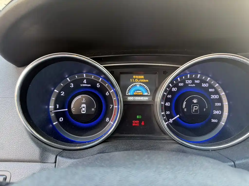 Фото 7 - Hyundai Sonata