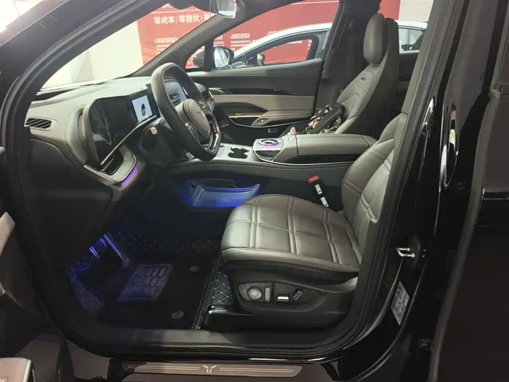 Hongqi Tian Gong 08 2025 680 Ultra AWD фото 12