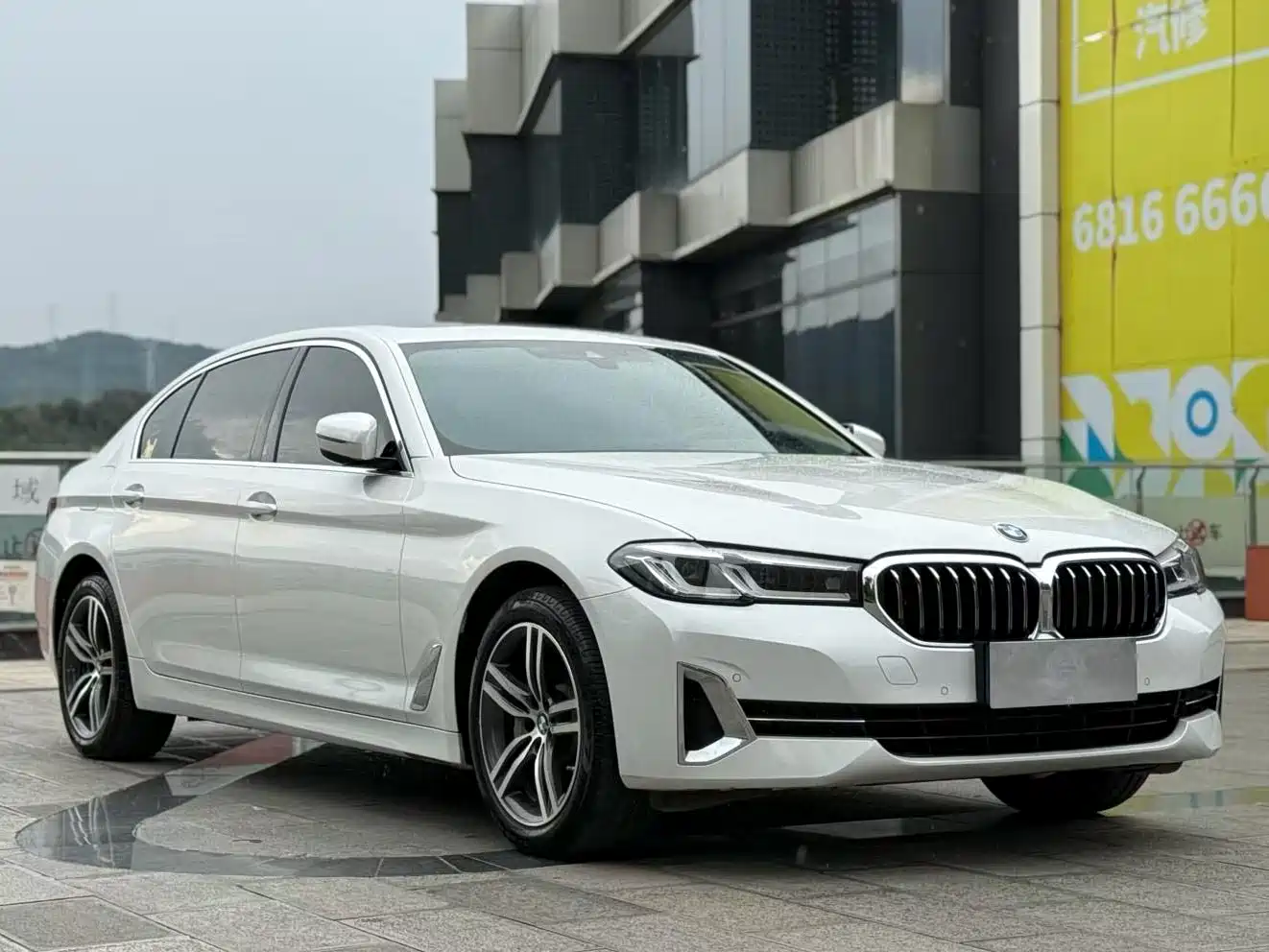 Фото 3 - BMW 5 Series