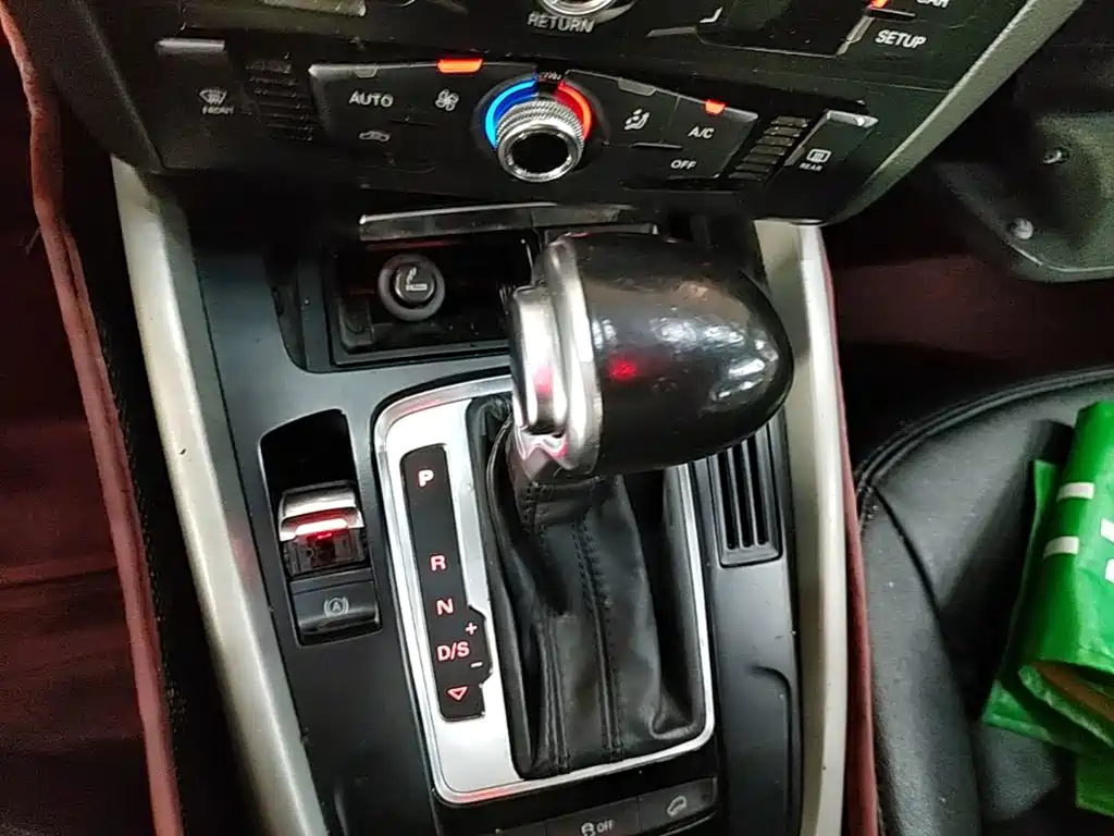 Фото 14 - Audi Q5