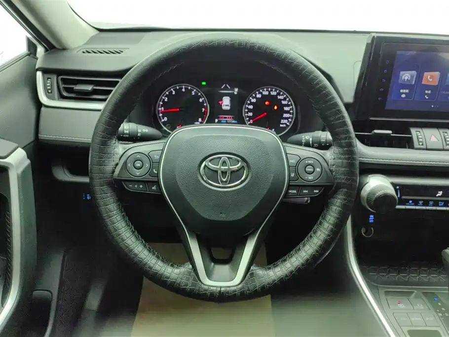 Toyota RAV4 Rongfang 2022 2.0L CVT 2WD Urban Edition фото 15