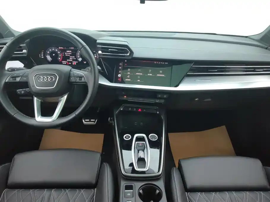 Audi A3 2025 Sportback 35TFSI Flying Premium фото 12