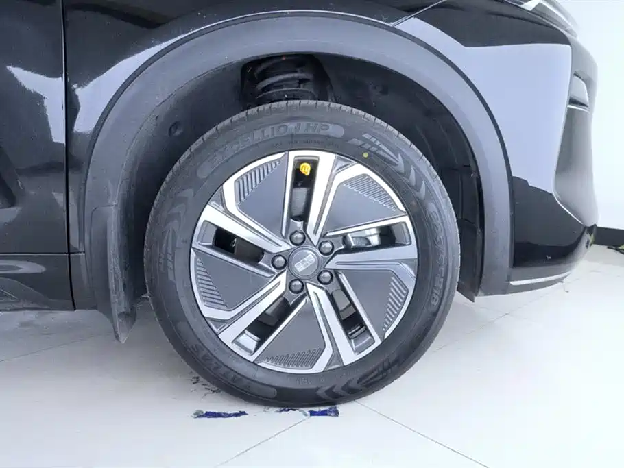 Geely Galaxy Galaxy Starship 7 EM-i 2025 Model 120km Explorer+ Edition фото 6