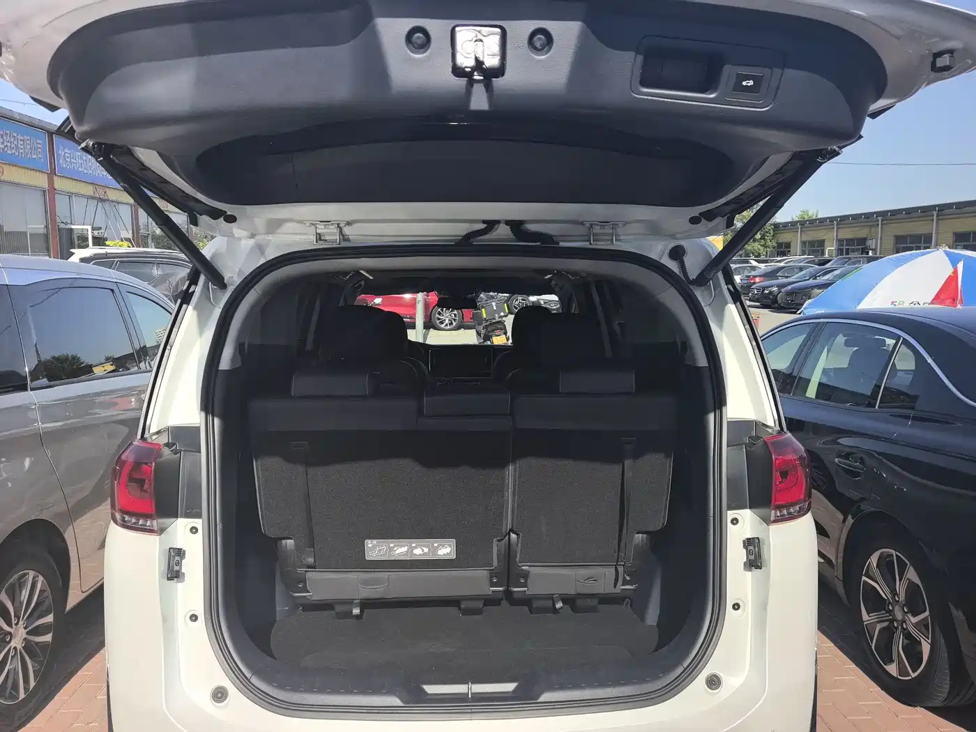 GAC Trumpchi Trumpchi M8 2023 Leading Series 390T Ultimate Edition фото 5