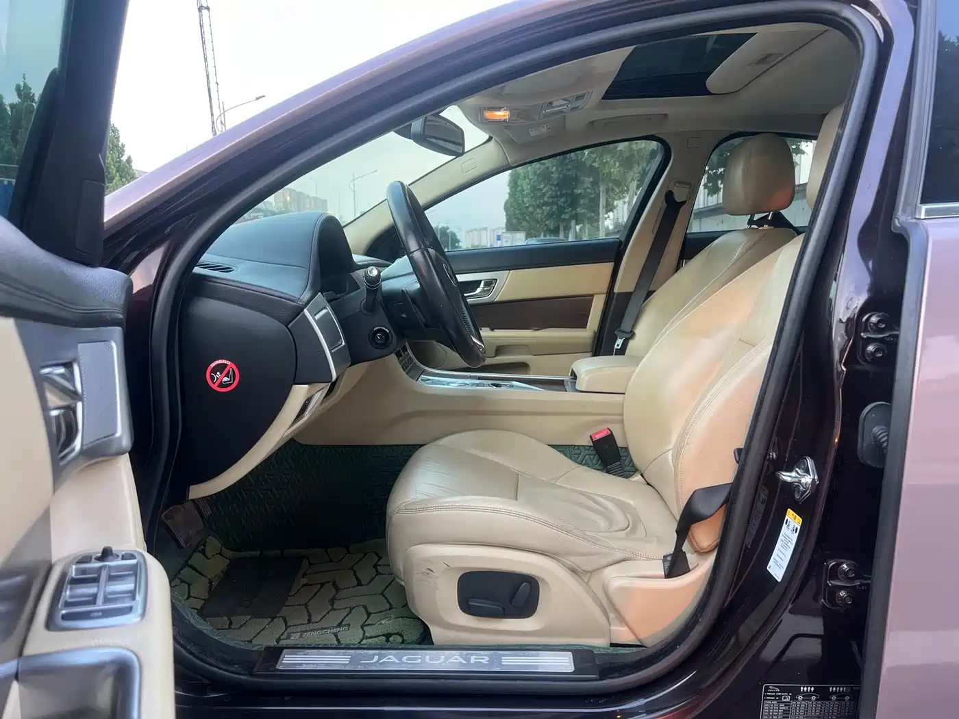Jaguar XF 2014 2014 XF 2.0T Elegance Edition
