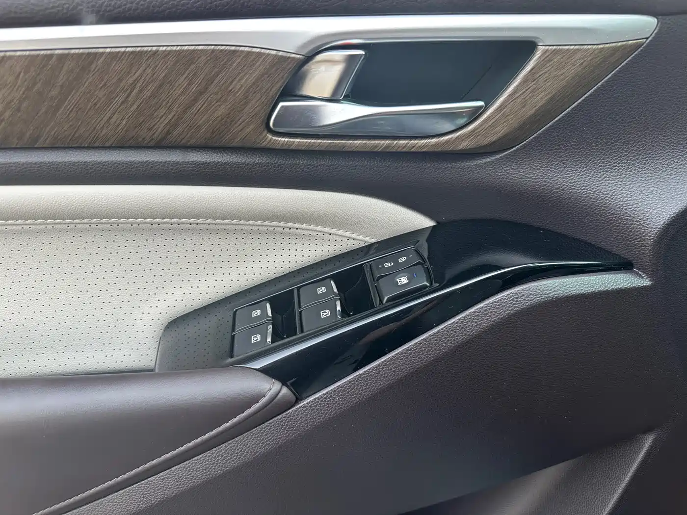 GAC Trumpchi Trumpchi M8 2021 Leading Show Series 390T Ultimate Edition фото 15