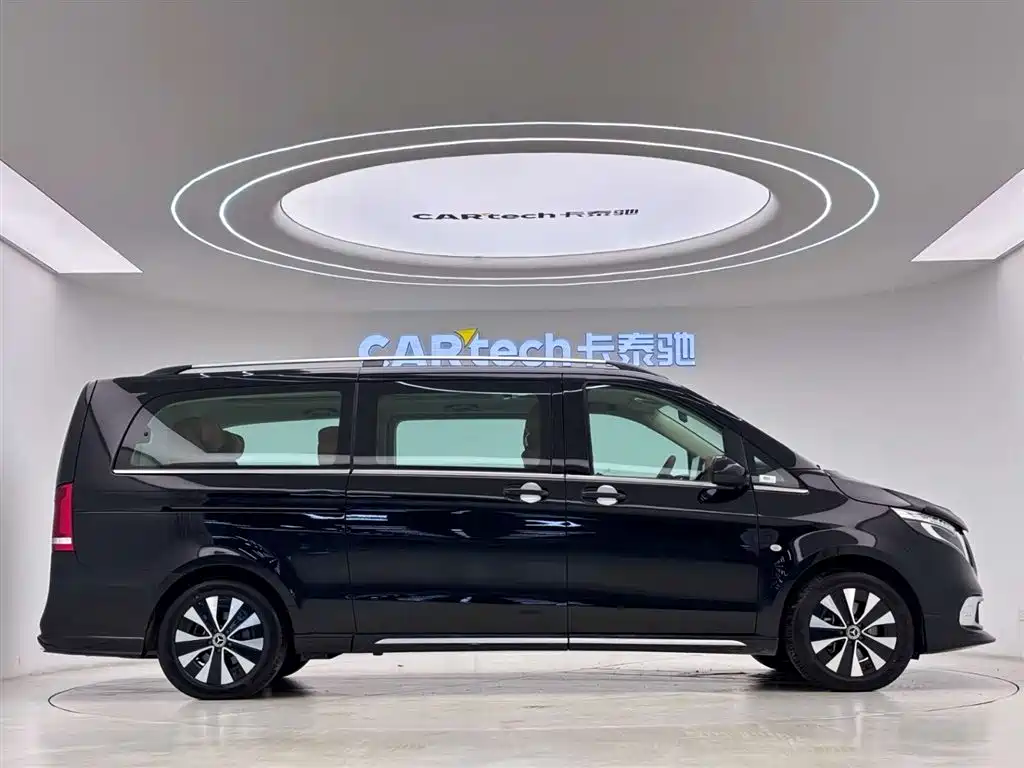 Mercedes-Benz Vito 2023 2.0T Business 7-Seater фото 9