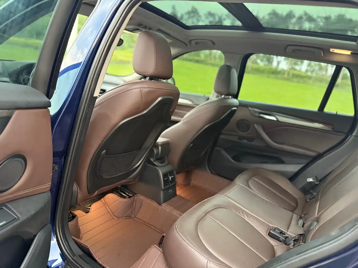 BMW X1 2019 sDrive18Li Premium Model фото 9