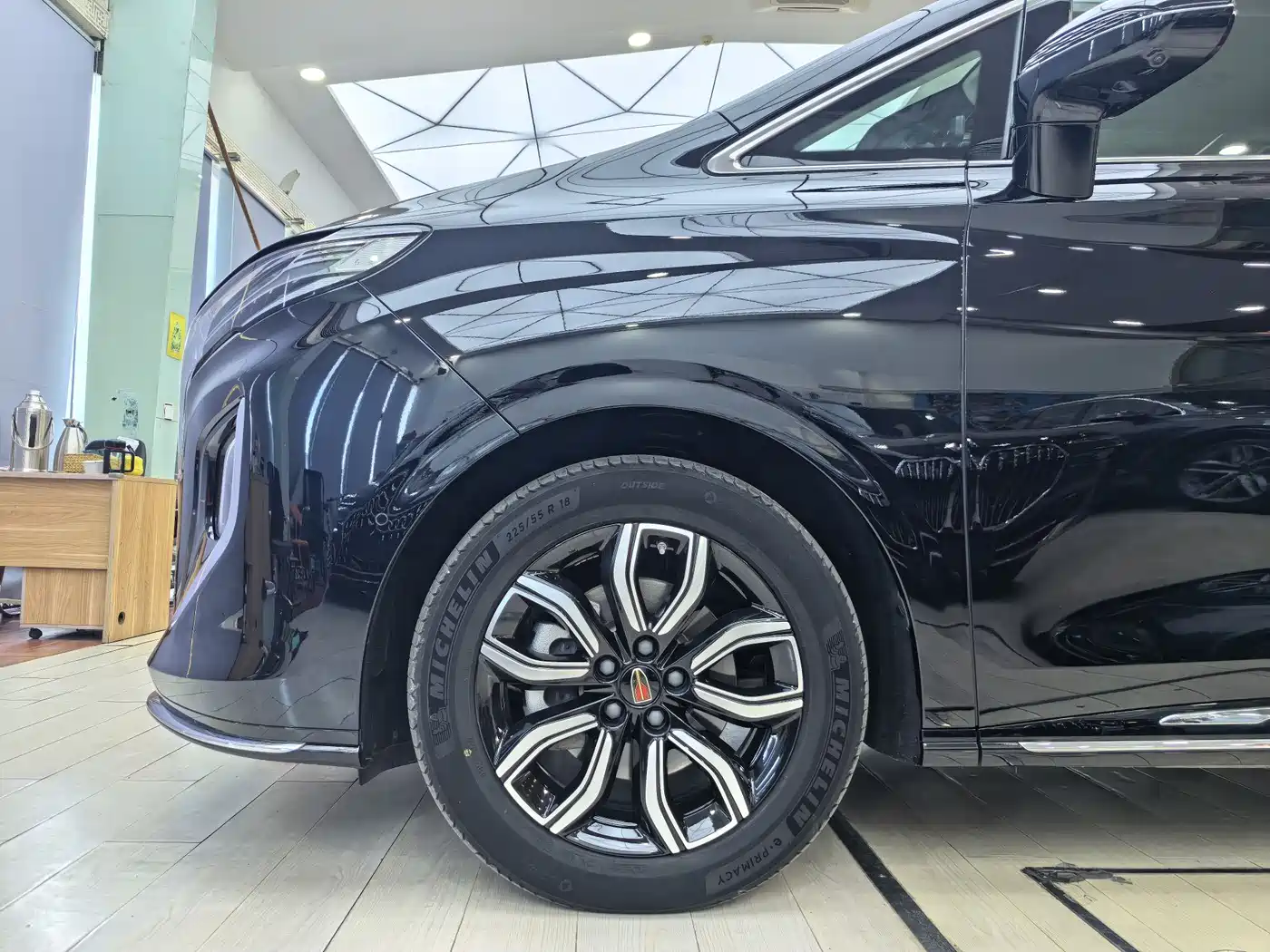Hongqi HQ9 2023 2.0T Smart Connect Flagship фото 18