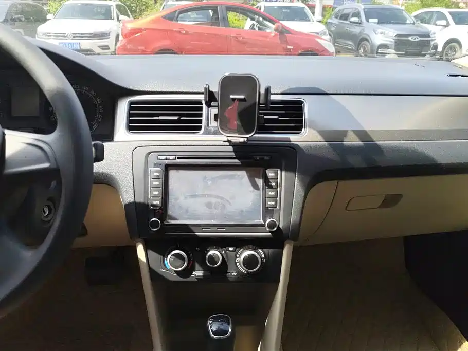 Škoda Rapid 2013 1.6L Automatic Smart Selection фото 13