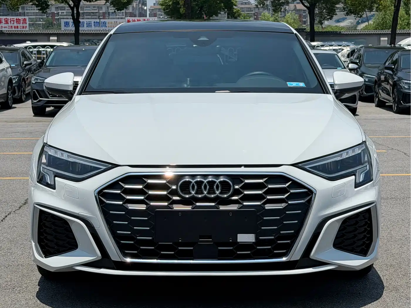 Audi A3 2023 Sportback 35 TFSI Luxury Sport фото 3