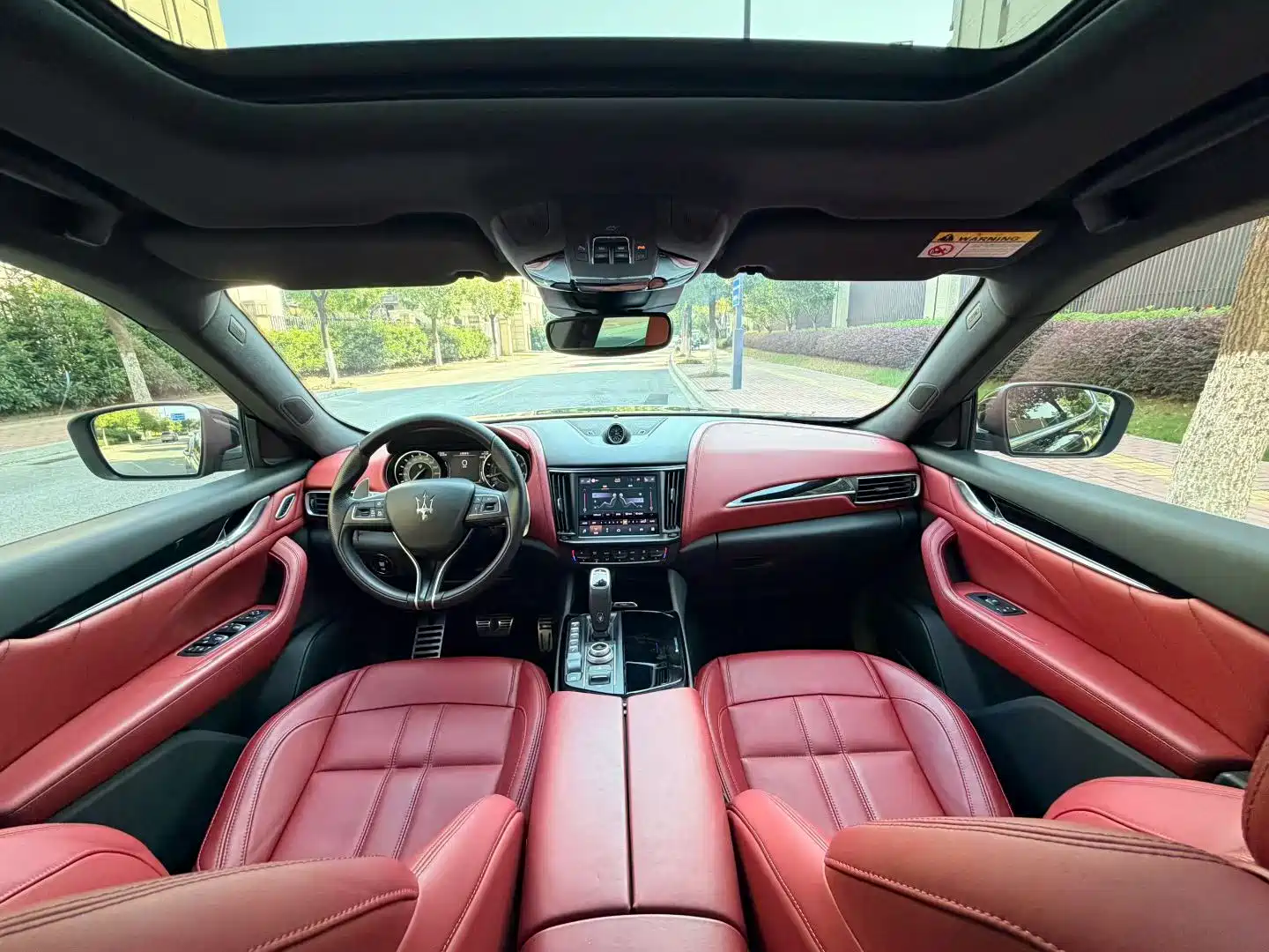 Photo 8 - Maserati Levante